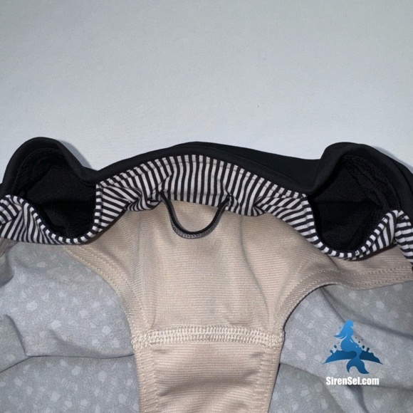 1047 lululemon Run: Speed Short - Size 4 - Black/White Dottie Eyelet Pattern - Picture 12 of 15